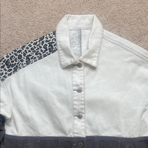 Two-Tone Jacket with Leopard Print - Picture 2 of 10